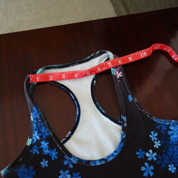 Lululemon Petal Pop tank top in black w teal, blue & pink floral print size 2-4 - Picture 10 of 12